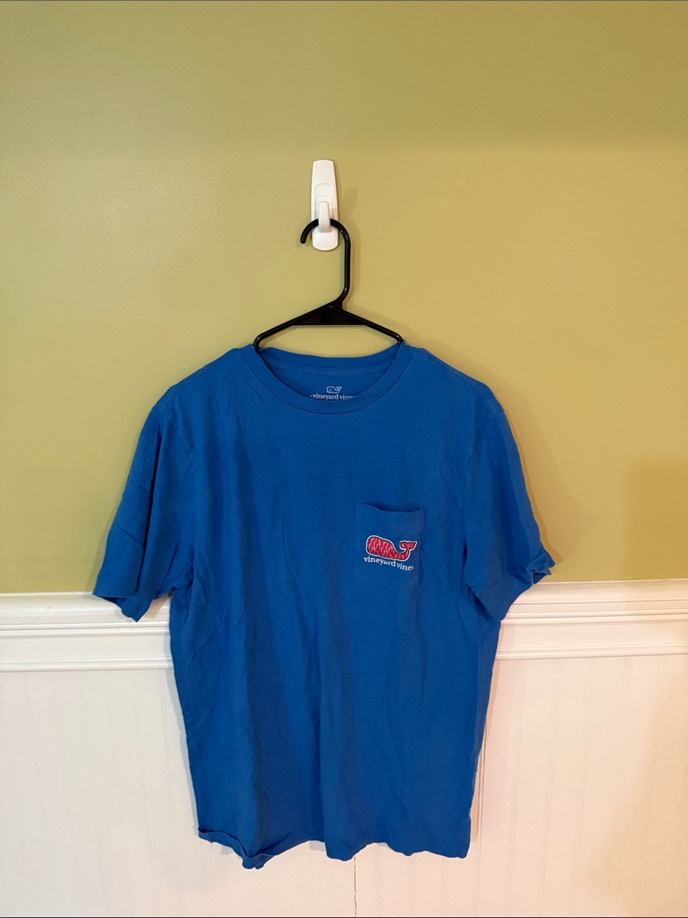 Men's Size M Vineyard Vines Royal Blue Pocket Tee with Whale Logo